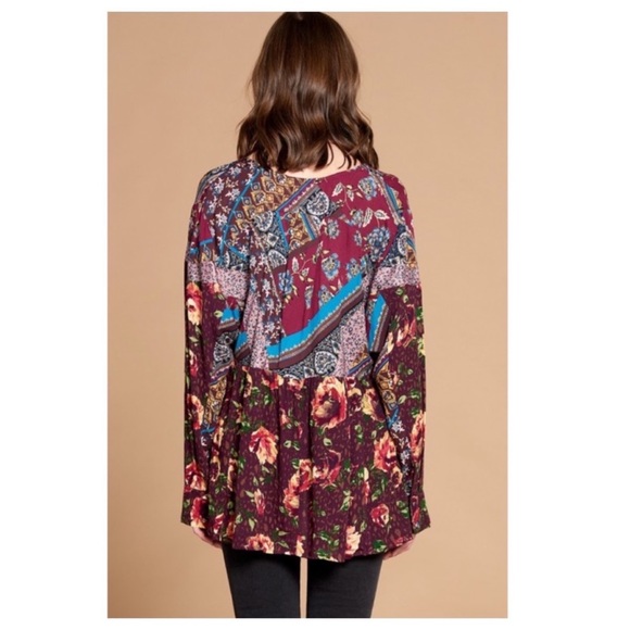 SOLD❤️Mixed floral patch empire waist V neck top - Picture 5 of 9